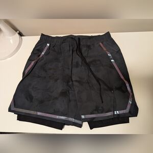 Lululemon surge shorts - lined